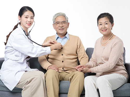 現(xiàn)在護(hù)理行業(yè)前景如何？唐山護(hù)理學(xué)校哪家比較好？