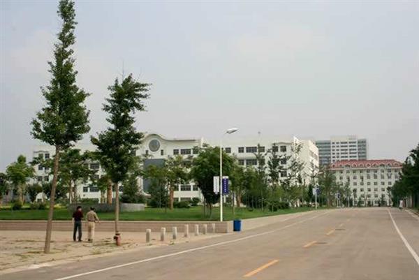 青島飛洋職業(yè)技術(shù)學(xué)院有哪些辦學(xué)特色？有什么學(xué)生福利？