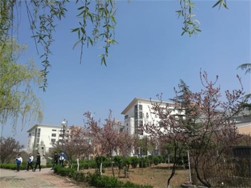  濟(jì)南現(xiàn)代畜牧獸醫(yī)專修學(xué)校有哪些教學(xué)特色和優(yōu)勢？