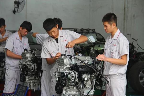 新能源汽車專業(yè)去哪里學(xué)習(xí)？   