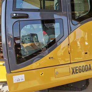 挖掘機(jī)、叉車、吊車